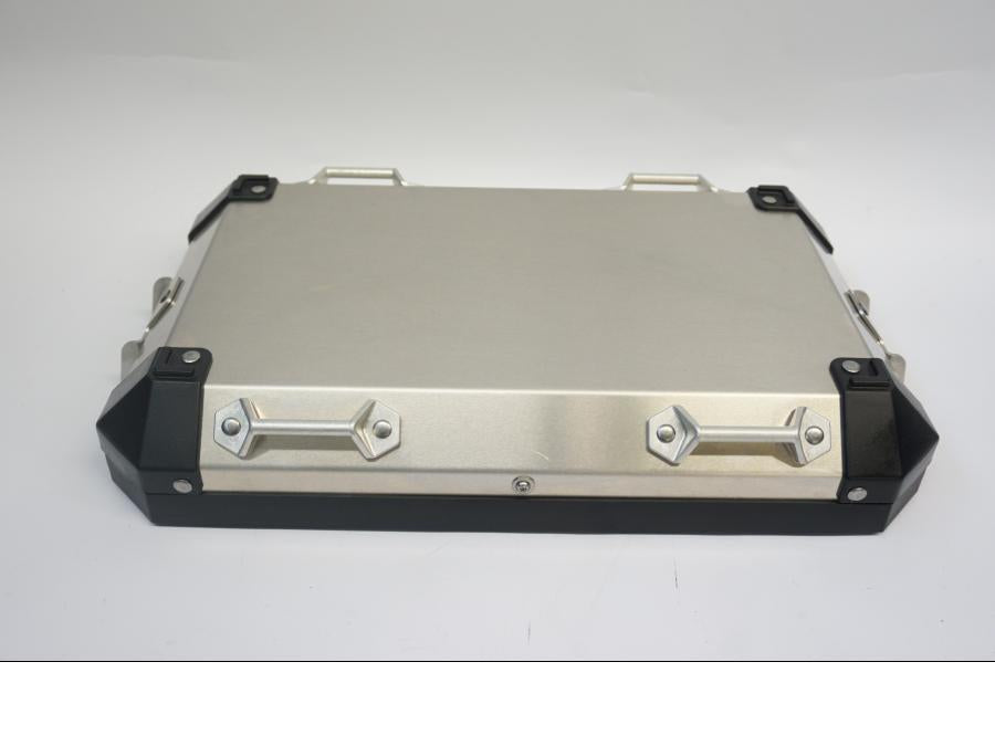 Framsidan på Väsklock från en BMW R 1200 GS -2019 motorcykel.