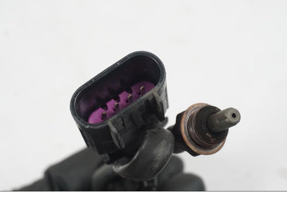 Vänster sida på Lambdasond från en MV Agusta Dragster -2014 motorcykel.