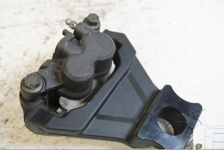 Framsidan på Bromsok från en Yamaha YZF 1000 R1 -2003 motorcykel.