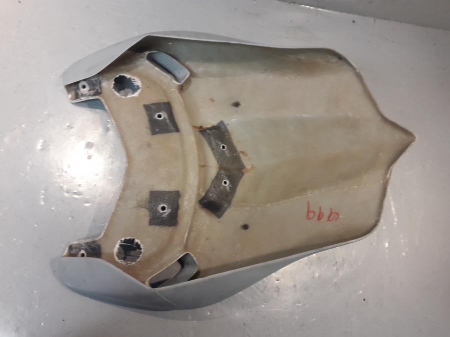 Höger sida på Bakvinge från en Ducati Diverse -2005 motorcykel.