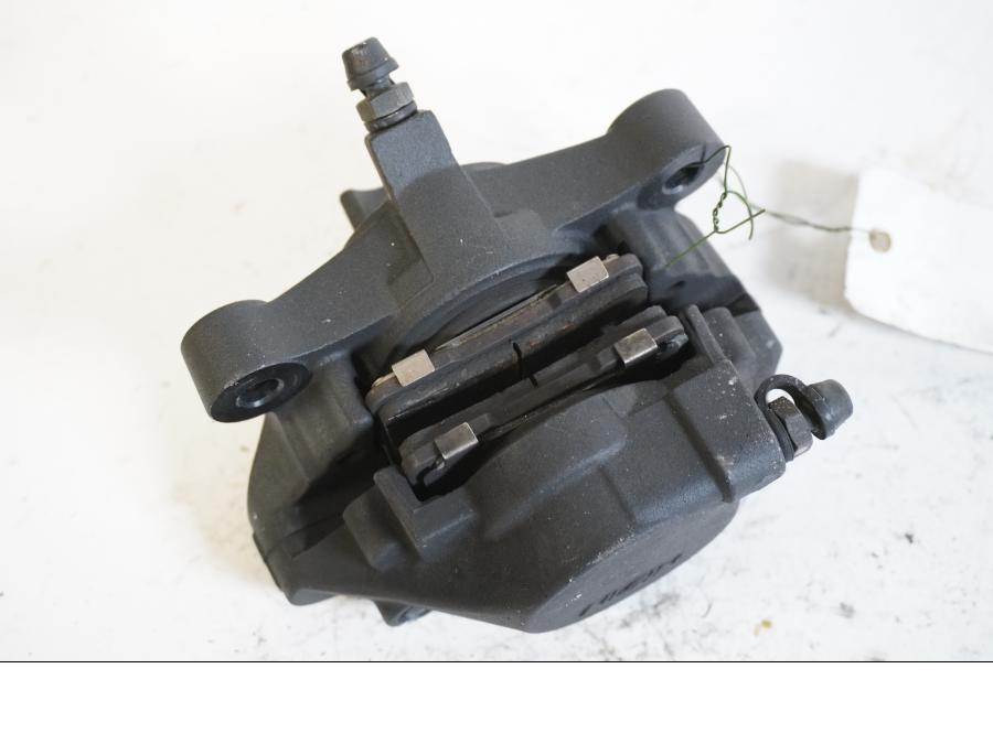 Höger sida på Bromsok från en Kawasaki ZZ-R 1400 -2010 motorcykel.