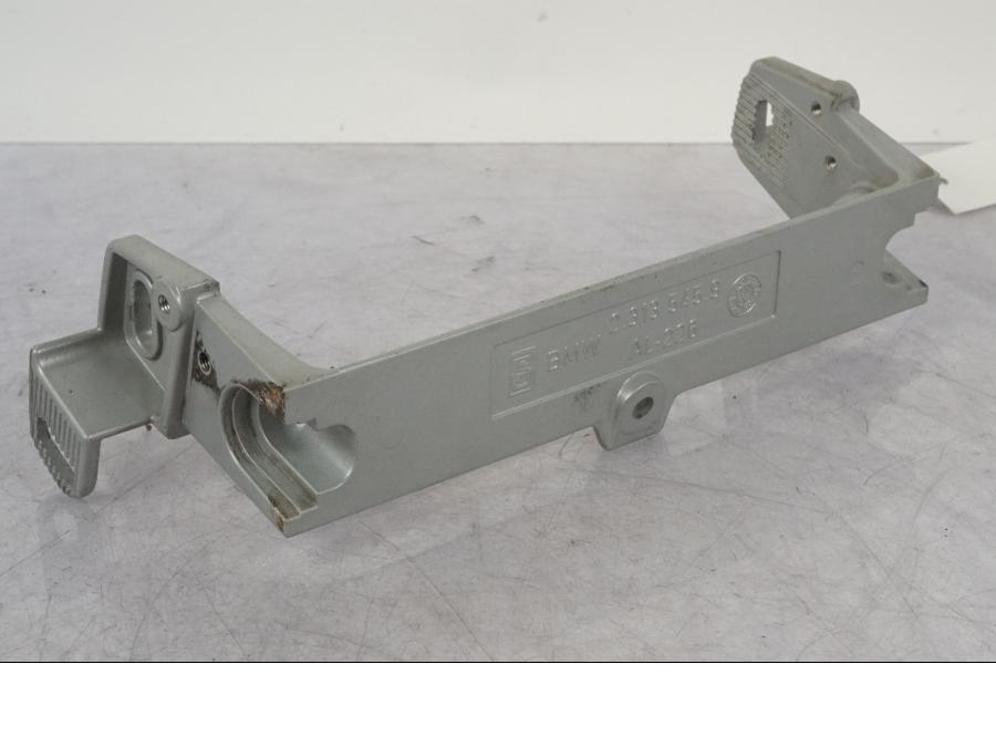 Höger sida på Strålkastarfäste från en BMW R 1100 GS -1998 motorcykel.