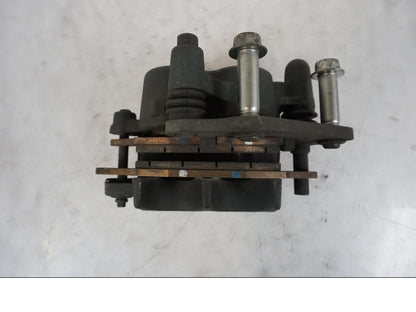 Snett uppifrån på Bromsok från en Kawasaki ER-6F -2010 motorcykel.