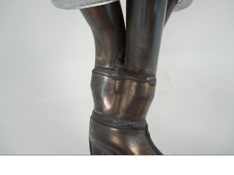 Snett uppifrån på Avgassystem från en Yamaha MT-09 Tracer -2021 motorcykel.