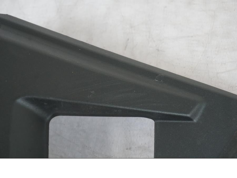 Baksidan på Vattenexpansionskärl från en Triumph Tiger 1200 -2018 motorcykel.