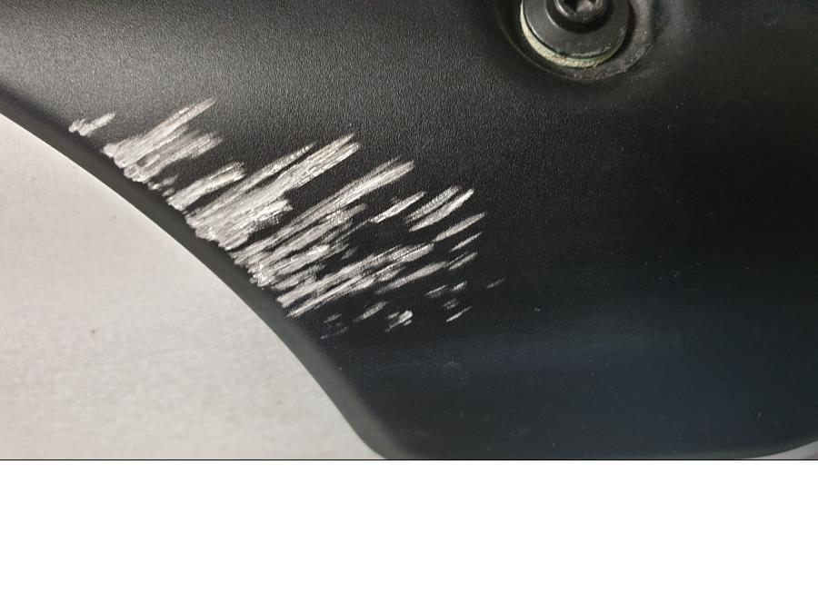 Baksidan på Ljuddämpare från en Ducati Monster 696 -2013 motorcykel.