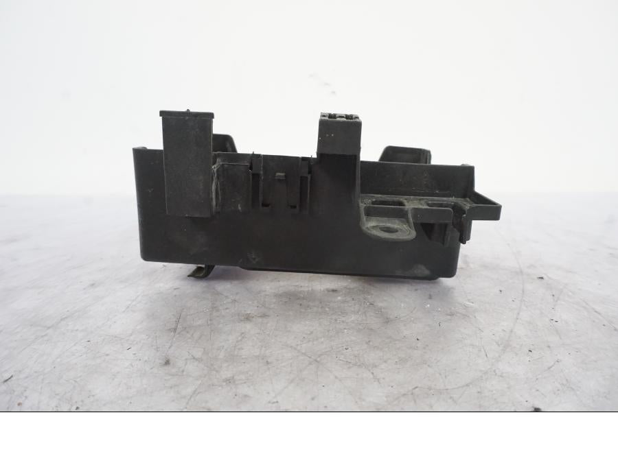 Vänster sida på Batterihållare från en KTM 690 SMCR -2016 motorcykel.