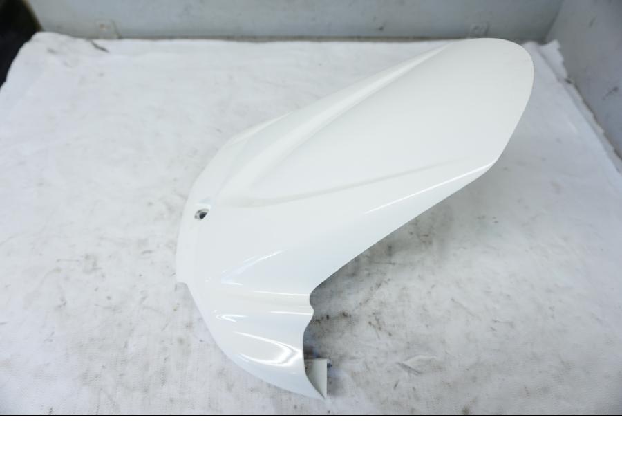 Snett uppifrån på Svingskärm från en Suzuki GSX-R 1000 -2009 motorcykel.