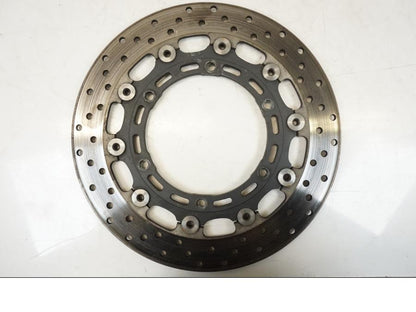 Vänster sida på Bromsskiva från en Yamaha YZF R6 -1999 motorcykel.