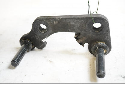 Baksidan på Bromsoksfäste från en Kawasaki Versys 650 -2009 motorcykel.