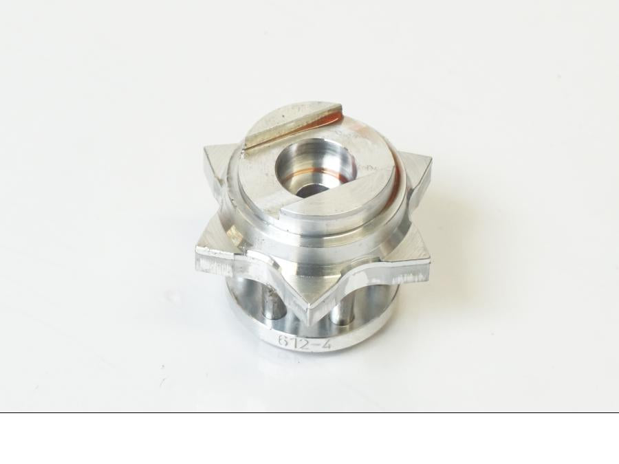 Snett nerifrån på Växelassistans från en KTM 1190 Adventure -2015 motorcykel.