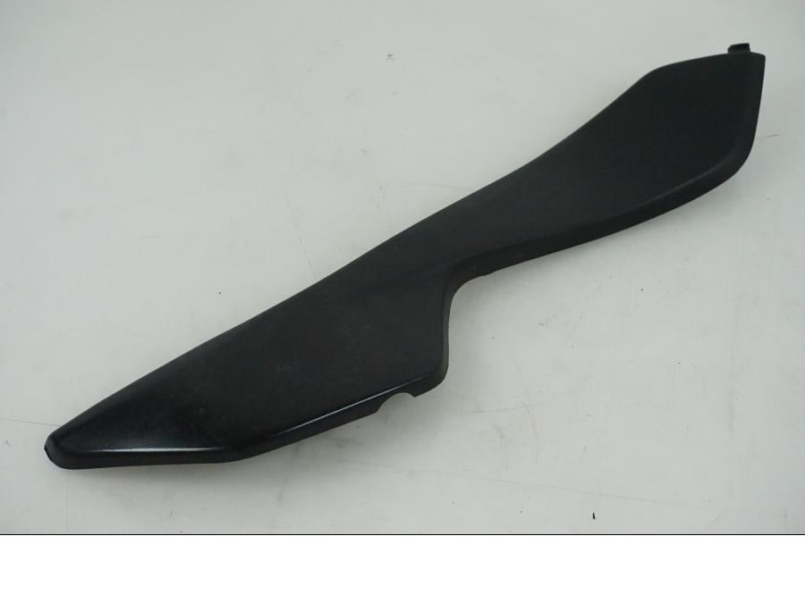 Baksidan på Bensintankskåpa från en Honda CBR 1000 -2005 motorcykel.