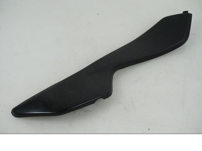 Baksidan på Bensintankskåpa från en Honda CBR 1000 -2005 motorcykel.