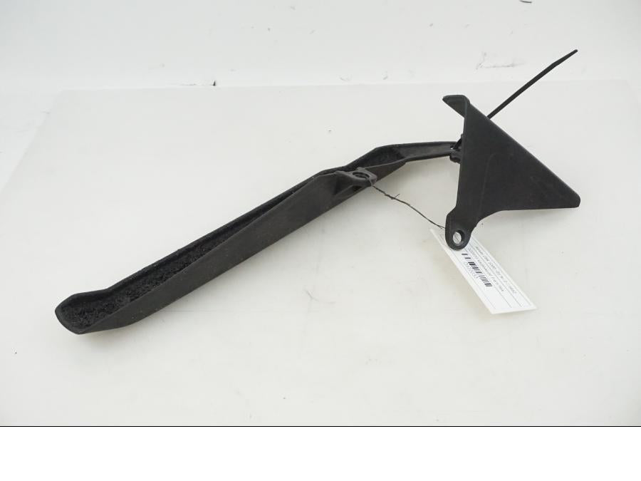 Framsidan på Kedjeskydd från en Honda CBR 1000 -2005 motorcykel.