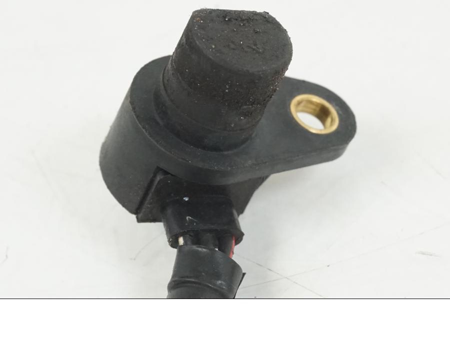 Snett uppifrån på Hastighetsgivare från en Suzuki GSX-R 750 -2001 motorcykel.