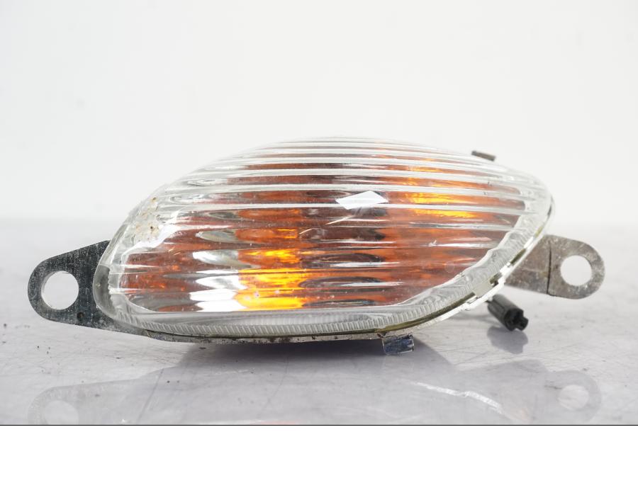 Baksidan på Blinkers från en Suzuki GSX 1300 RX -1999 motorcykel.