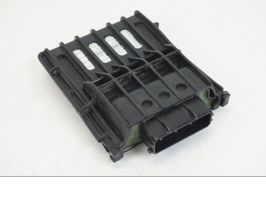 Snett uppifrån på CDI / ECU från en Ducati Streetfighter V4 -2020 motorcykel.