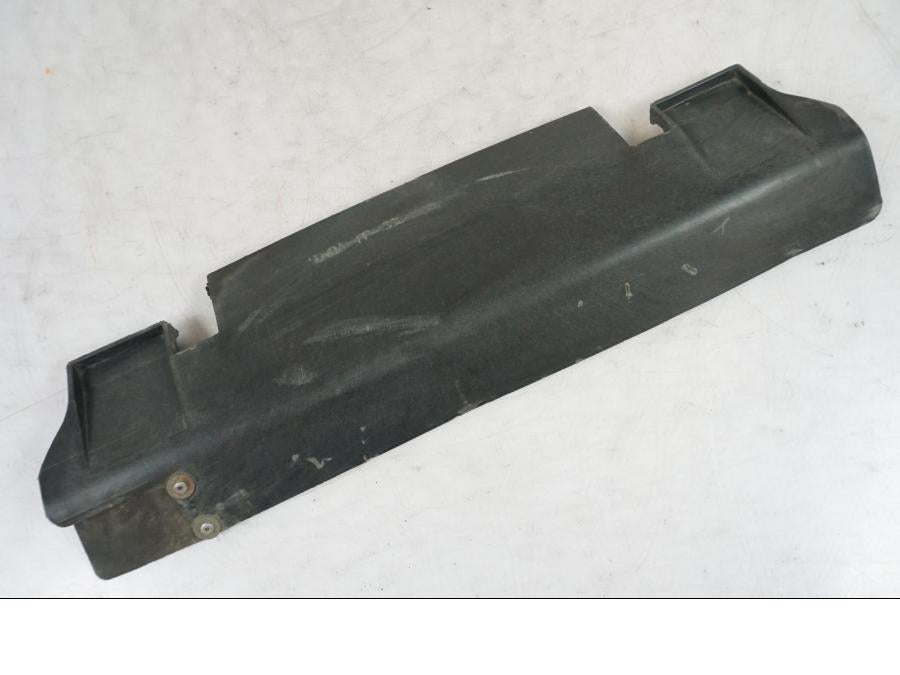 Framsidan på Vattenkylkåpa från en Honda CBR 1100 XX -1999 motorcykel.