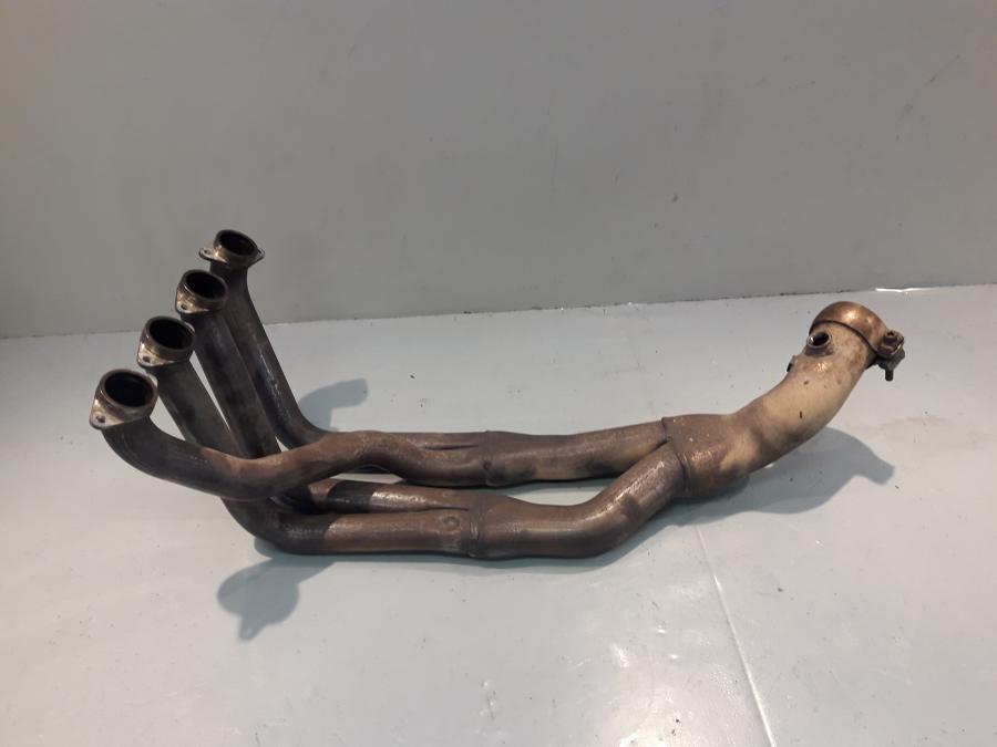 Baksidan på Grenrör från en BMW K 1200 S -2008 motorcykel.