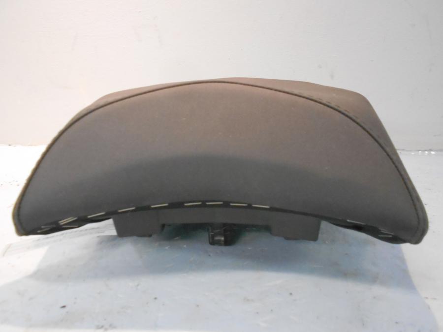 Höger sida på Sadel från en BMW R 1200 RS -2016 motorcykel.