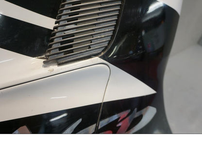 Baksidan på Sidkåpa från en Honda NSR 125 -1998 motorcykel.