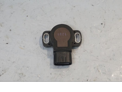 Framsidan på TPS från en Yamaha XJ 6 -2011 motorcykel.