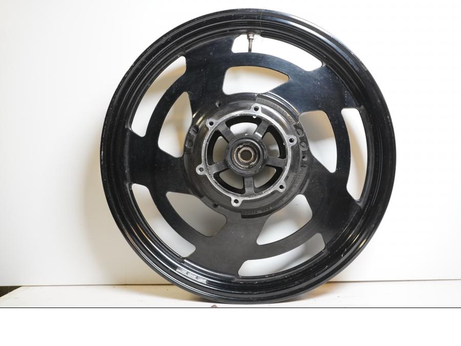 Extrabild2 på Fälg från en Yamaha V-MAX 1200 -1997 motorcykel.