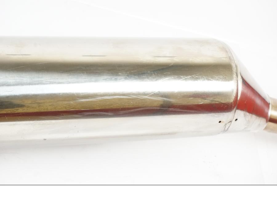 Snett nerifrån på Ljuddämpare från en Yamaha FJR 1300 -2006 motorcykel.