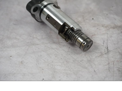 Höger sida på Kamkedjesträckare från en Triumph Tiger Explorer -2016 motorcykel.