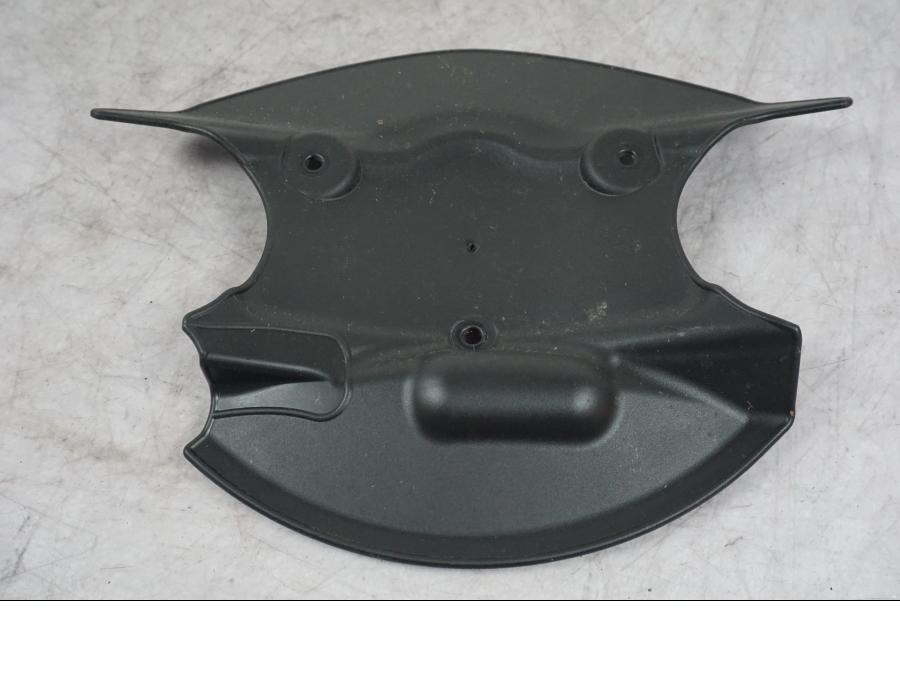 Baksidan på Luftvinge från en Ducati Multistrada V4 -2024 motorcykel.