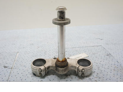 Baksidan på Gaffelkrona från en KTM 640 LC4 -2002 motorcykel.