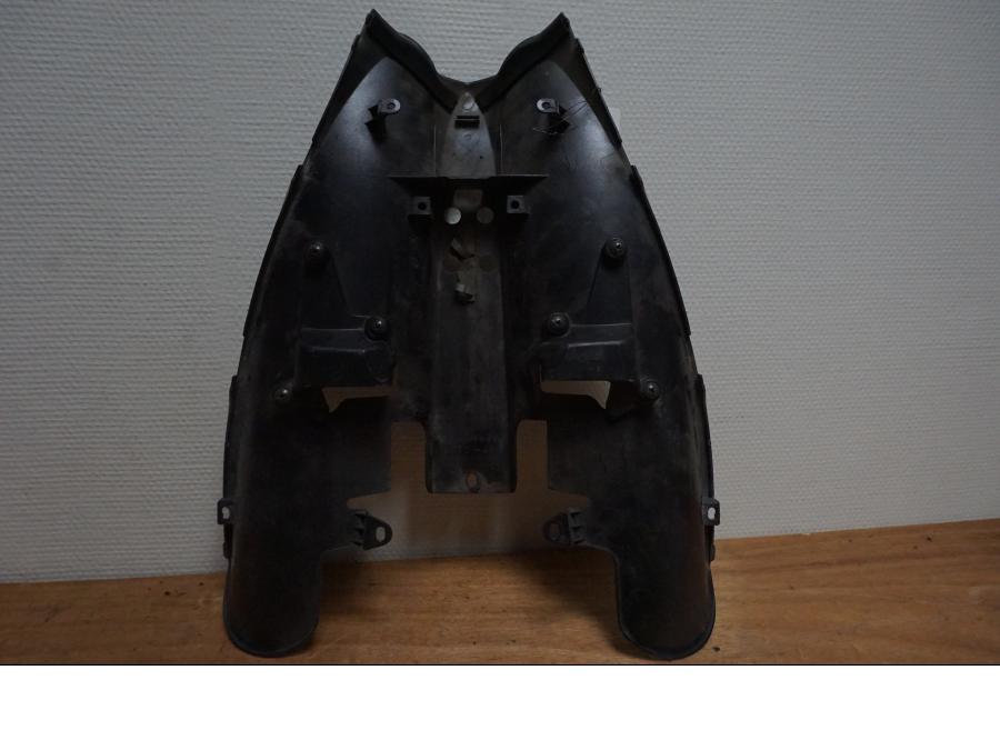 Vänster sida på Undertail från en Yamaha YZF 1000 R1 -2005 motorcykel.