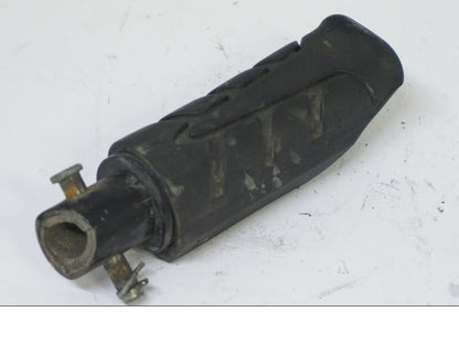 Snett nerifrån på Fotpinne från en Honda CB 500 X -2015 motorcykel.