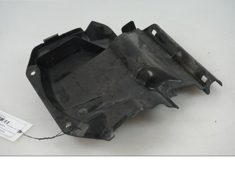 Höger sida på Undertail från en Honda CBR 1000 -2005 motorcykel.