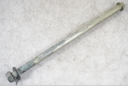 Framsidan på Axel från en Triumph Tiger -2009 motorcykel.