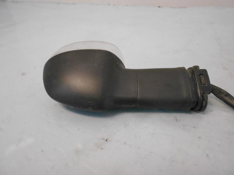 Baksidan på Blinkers från en Yamaha YS 125 -2017 motorcykel.