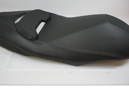 Framsidan på Sadel från en Yamaha X-Max 300 -2018 motorcykel.