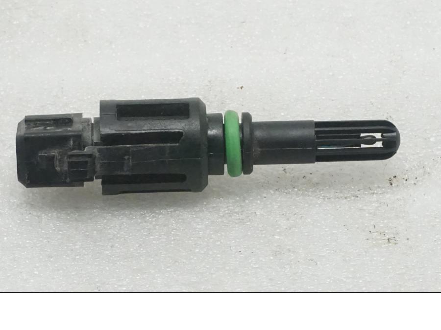 Baksidan på Luftburksensor från en BMW R 1200 GSA -2017 motorcykel.