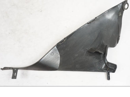 Vänster sida på Toppkåpsinsida från en Suzuki GSX-R 750 -2007 motorcykel.