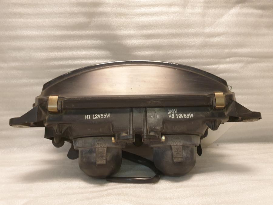 Vänster sida på Strålkastare från en Kawasaki ZX-9R -1994 motorcykel.