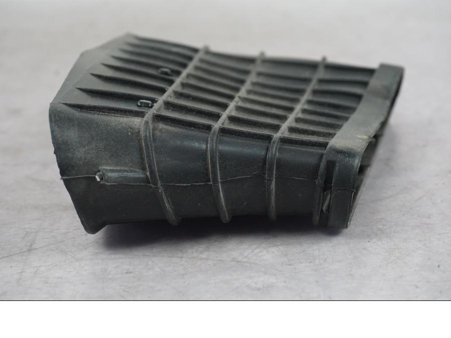 Höger sida på Luftintagskåpa från en Ducati Multistrada V4 -2024 motorcykel.