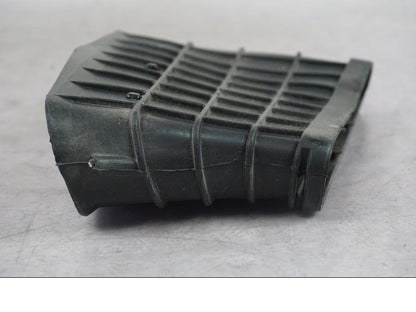 Höger sida på Luftintagskåpa från en Ducati Multistrada V4 -2024 motorcykel.