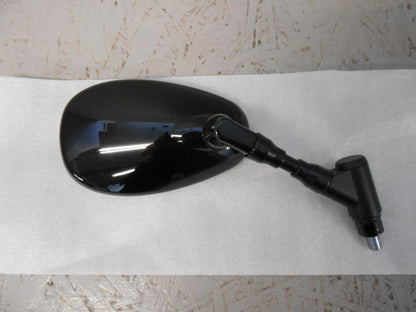 Framsidan på Backspegel från en Yamaha XJR 1300 -2016 motorcykel.