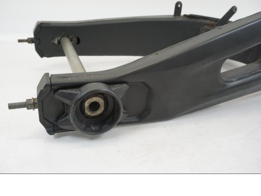 Extrabild1 på Sving från en Yamaha XSR 700 -2016 motorcykel.