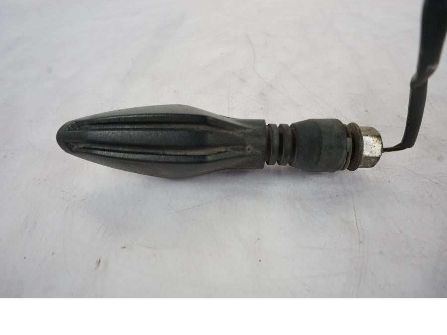 Vänster sida på Blinkers LED från en KTM 125 Duke -2017 motorcykel.