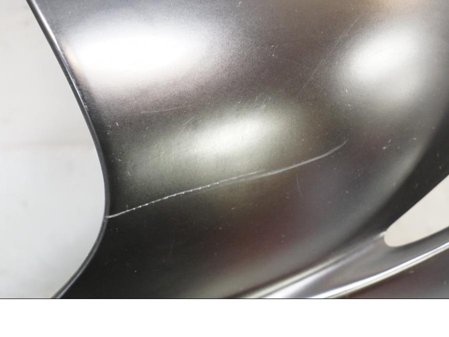 Höger sida på Magkåpa från en Honda CBR 900 RR -1996 motorcykel.