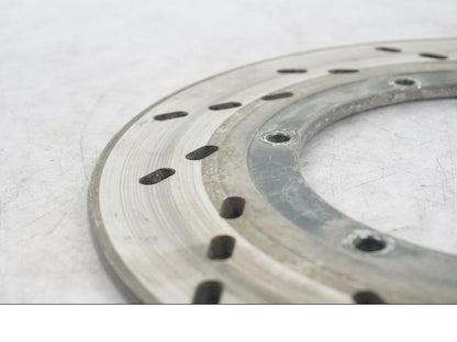 Baksidan på Bromsskiva från en Suzuki GS 1000 -1983 motorcykel.