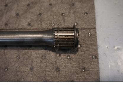 Höger sida på Kardanaxel från en Yamaha V-Max 1700 -2010 motorcykel.