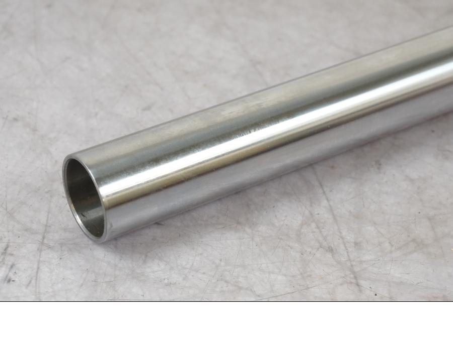 Extrabild3 på Gaffelben från en Suzuki K50 -1980 motorcykel.