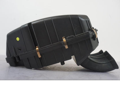 Höger sida på Luftburk från en KTM 1290 Super Duke R -2022 motorcykel.